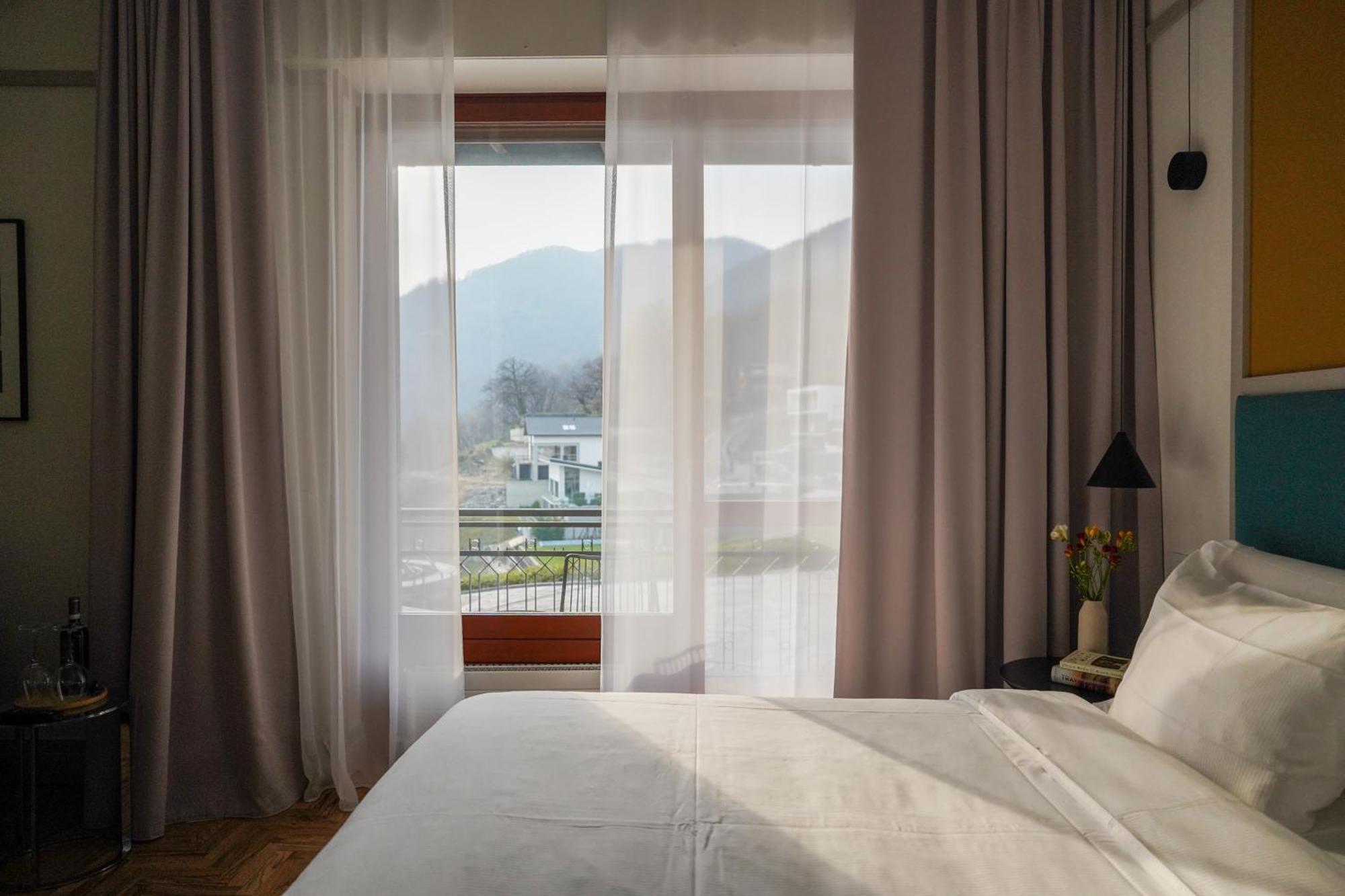 Villa Almana 切尔诺比奥 外观 照片